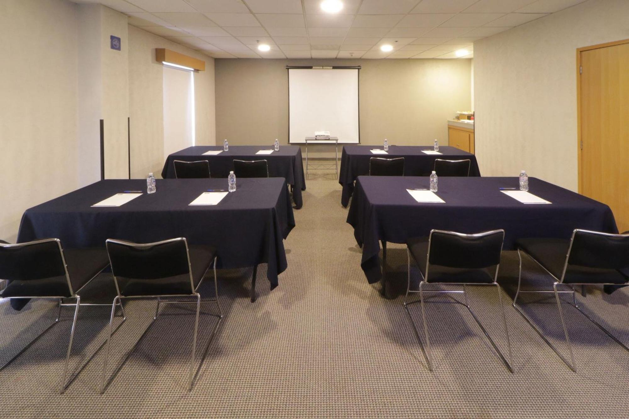 City Express By Marriott Saltillo Sur Bagian luar foto